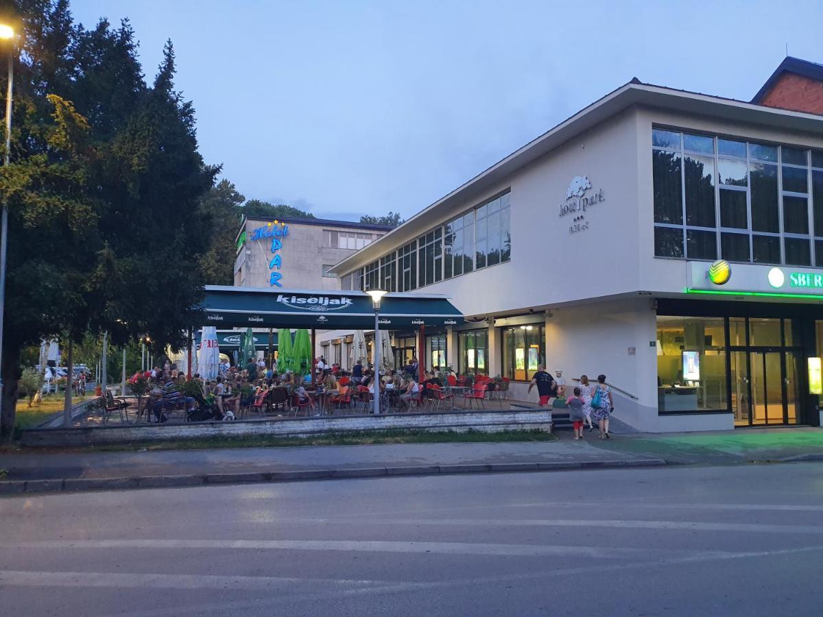 Park Hotel Bihać エクステリア 写真