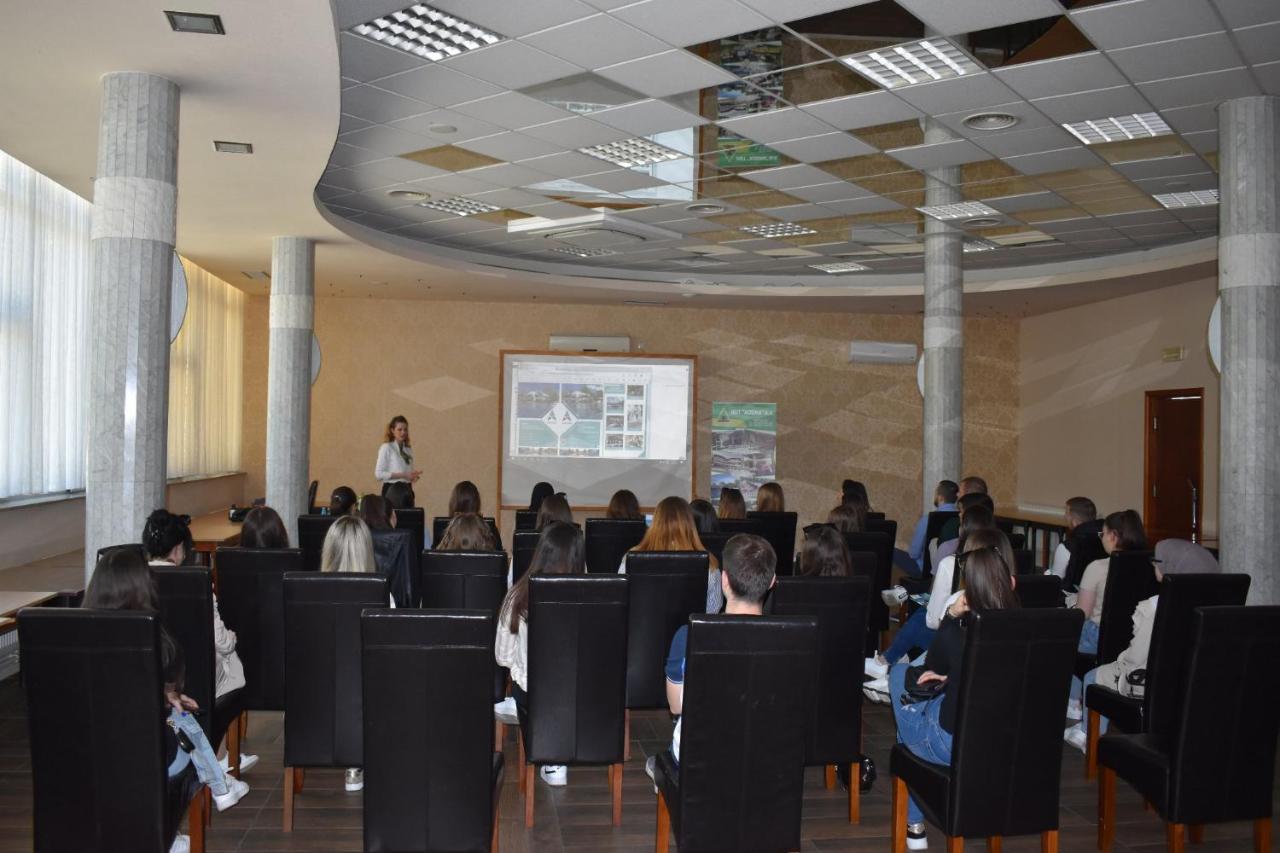 Park Hotel Bihać エクステリア 写真