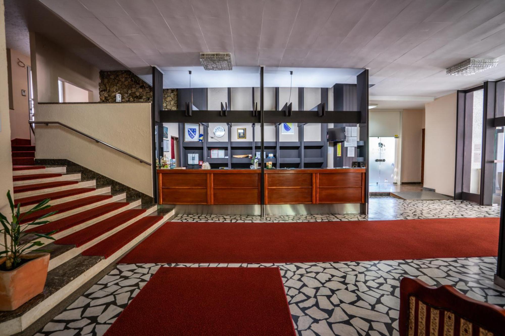Park Hotel Bihać エクステリア 写真